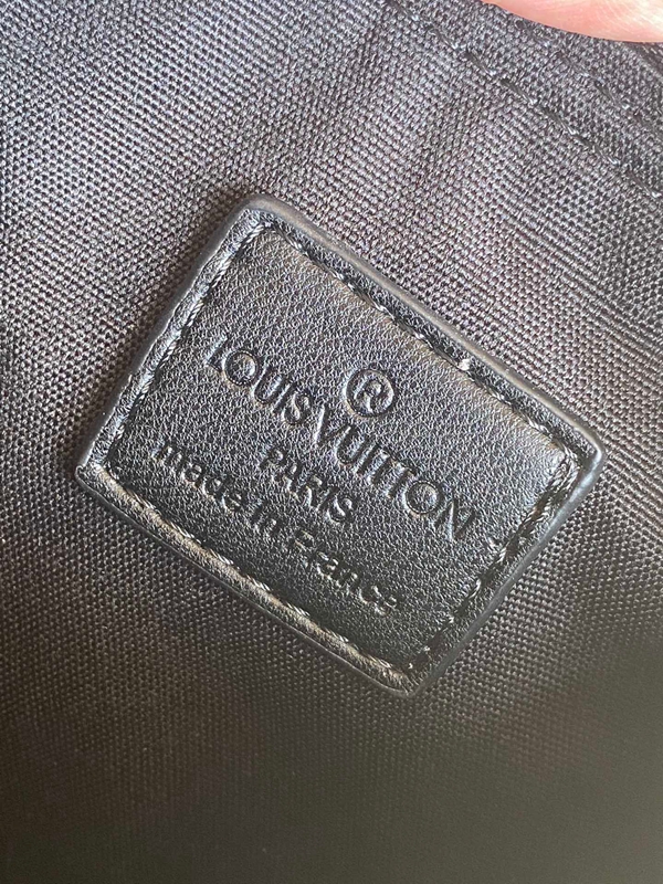 ルイヴィトンバッグ着用イメージ